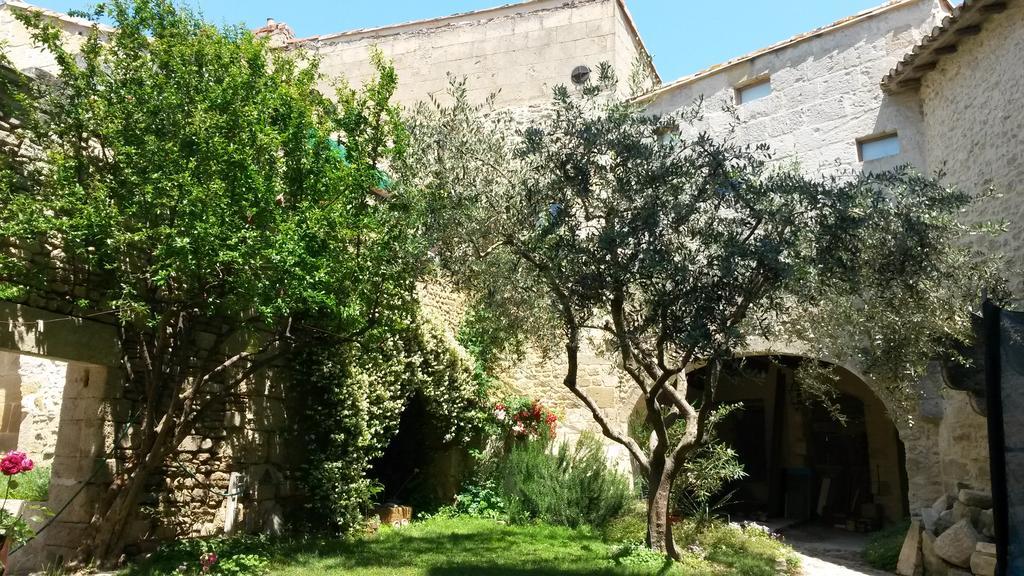 Le Petit Domeynes Meynes Exterior foto