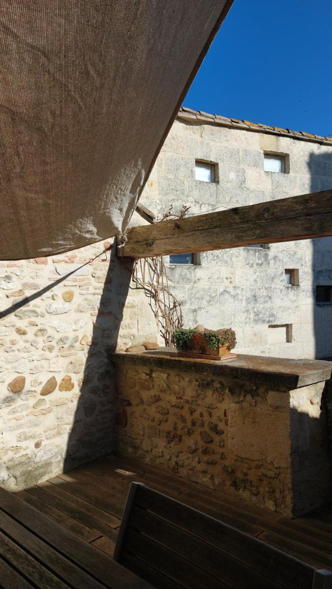 Le Petit Domeynes Meynes Exterior foto